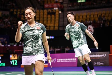 Jdeme na badminton. V Hongkongu získal tento sport sexuální .